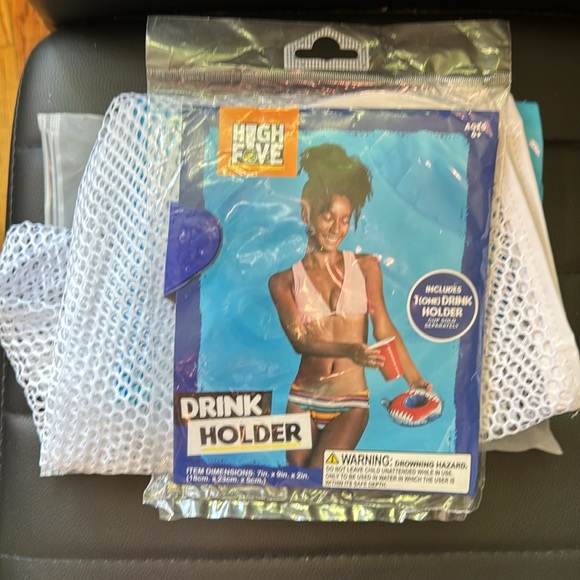 Bundle Inflatable water tube, hammock, cup holder. - Picture 7 of 7